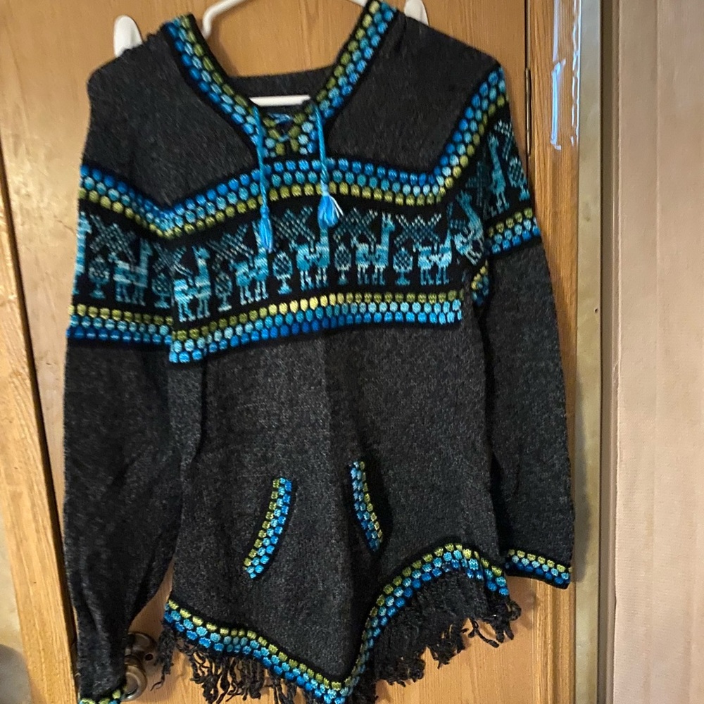 Grey Peruvian Design Sweater Size L